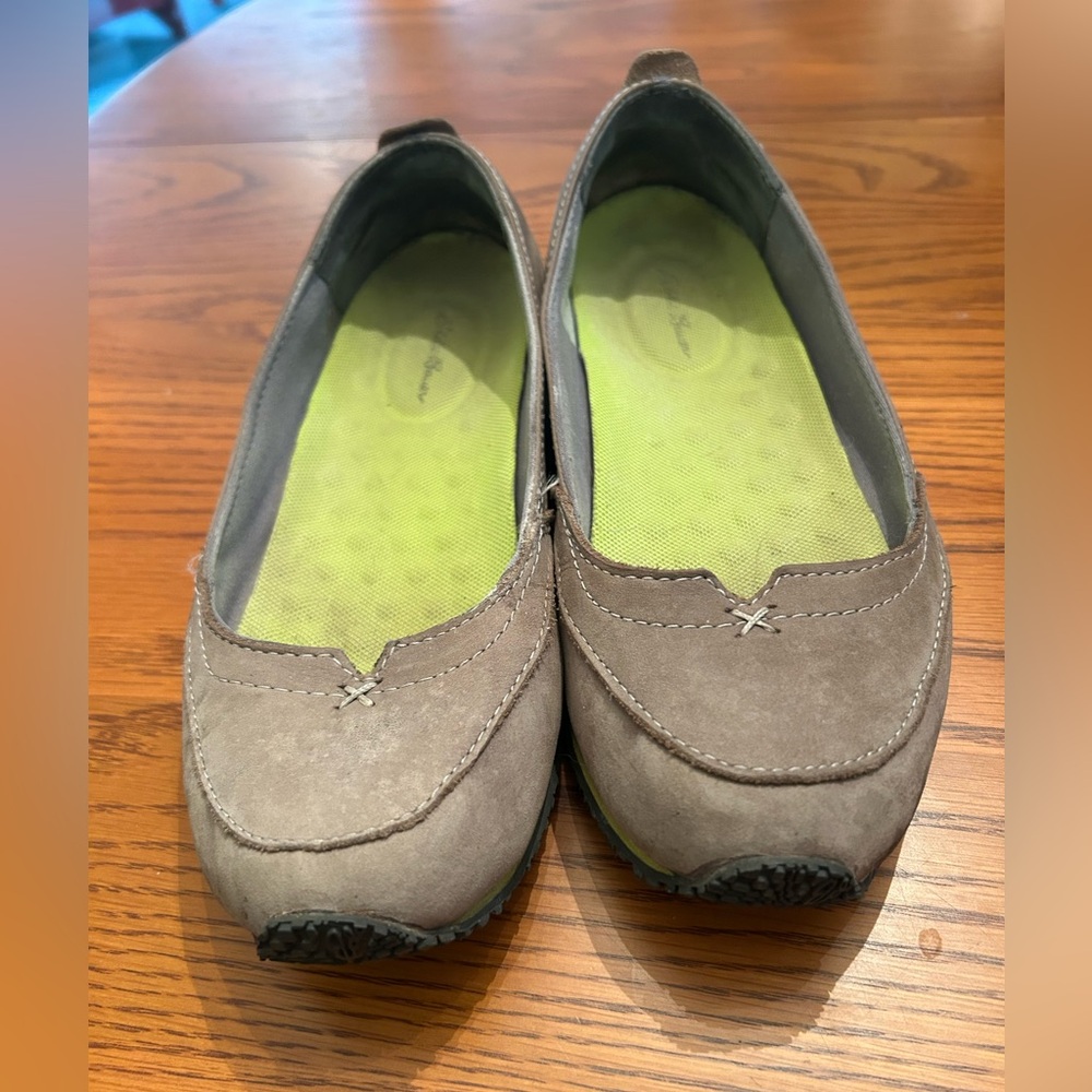 Eddie Bauer Christine flats size 9.5